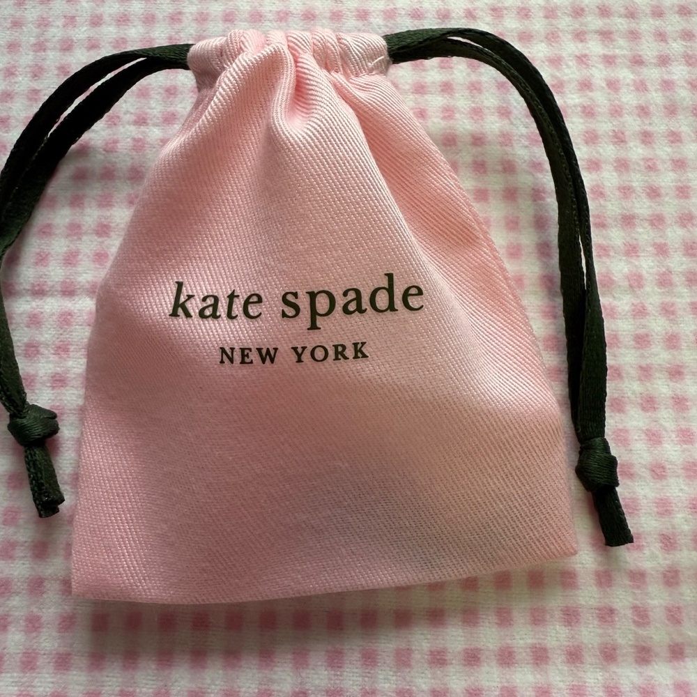 Kate Spade x Minnie Mouse Disney collab ring - Picture 3 of 7